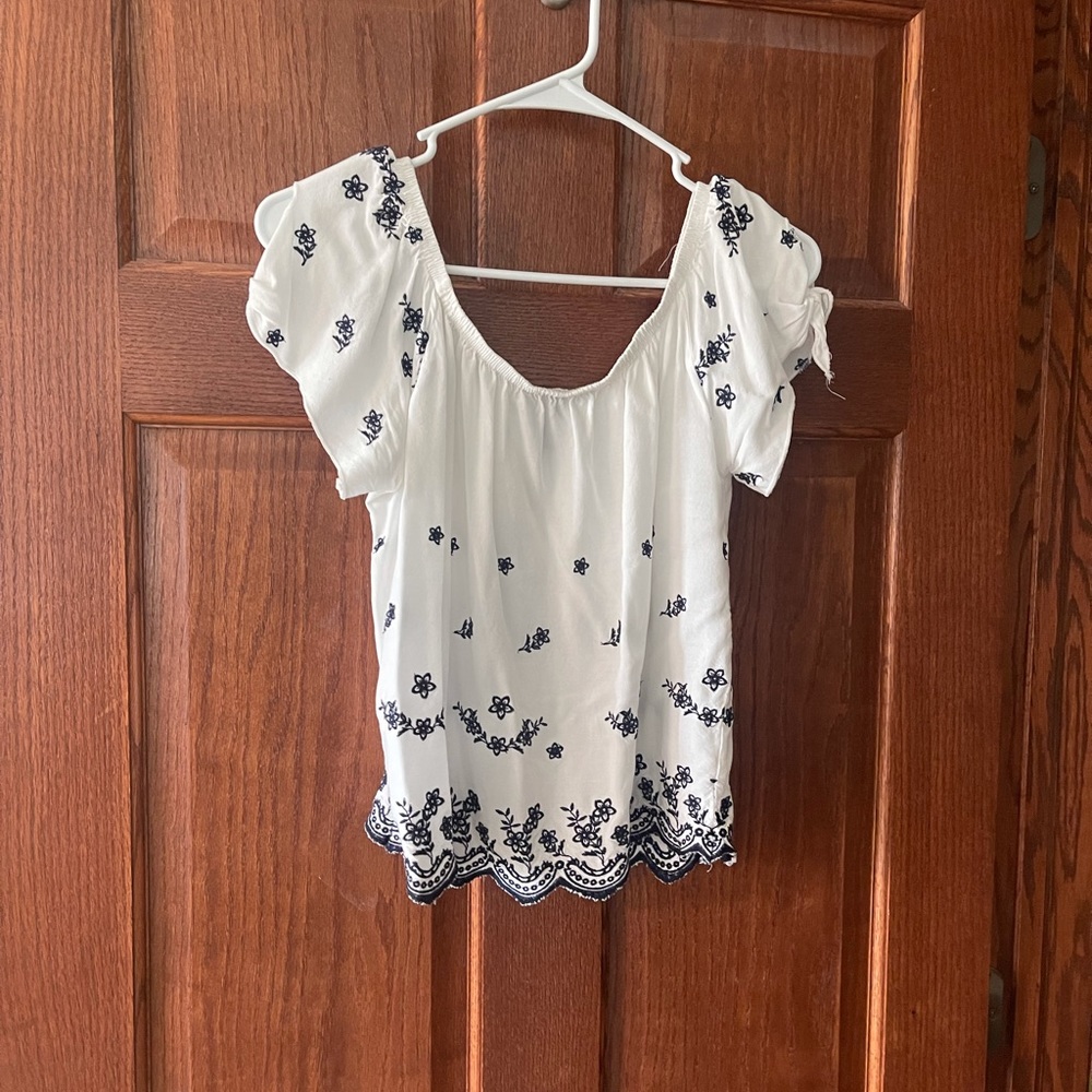 RUE 21 navy and white off the shoulder blouse